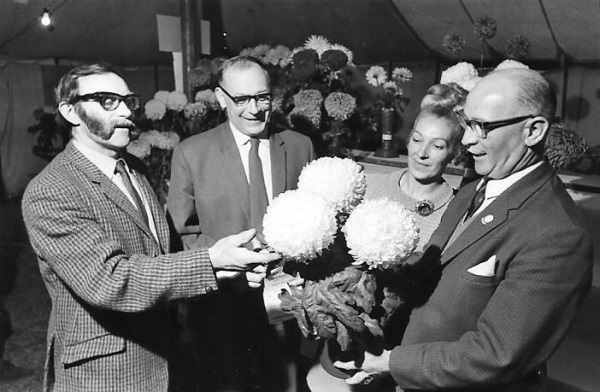 1976 Tupton Flower Society Dinne